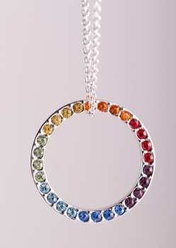 Regenbogen Anhängermit Kette 42+5cm. Mit Swarovski Elements