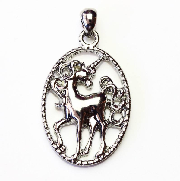 Pendentif licorne dans ovale, laiton plaqué rhodium